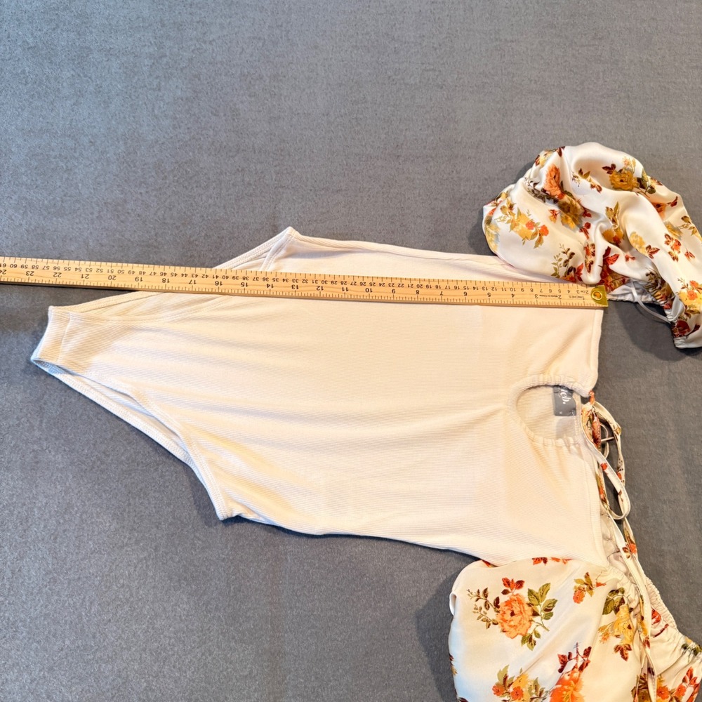 Puff Sleeve Floral Bodysuit – Cream Ribbed Knit Romantic Coquette Top – M - Picture 14 of 16